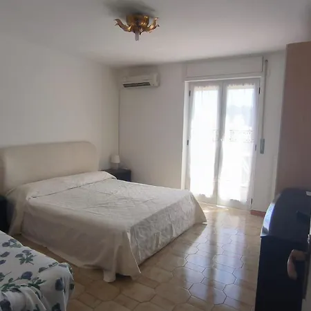 La Ginestra بيت للعطل