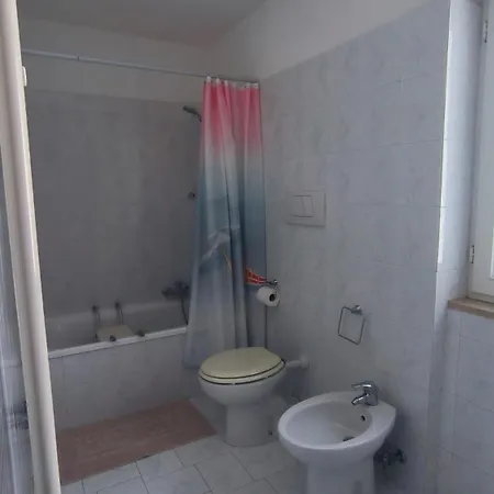 La Ginestra ايسكيا