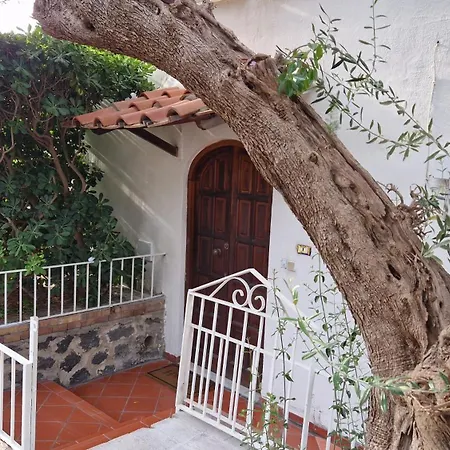 La Ginestra ايسكيا